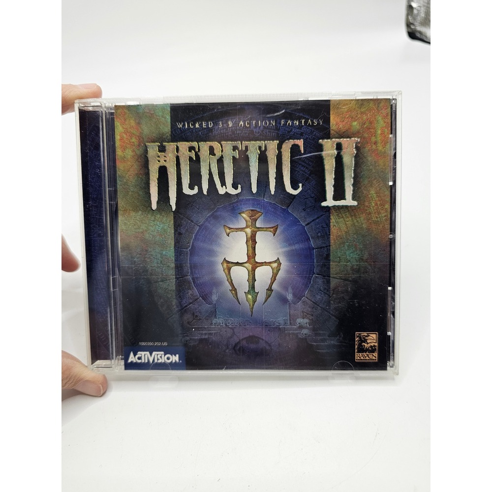 Heretic II PC Game Windows 95 98 Activision Raven Software 1998 Vintage booklet